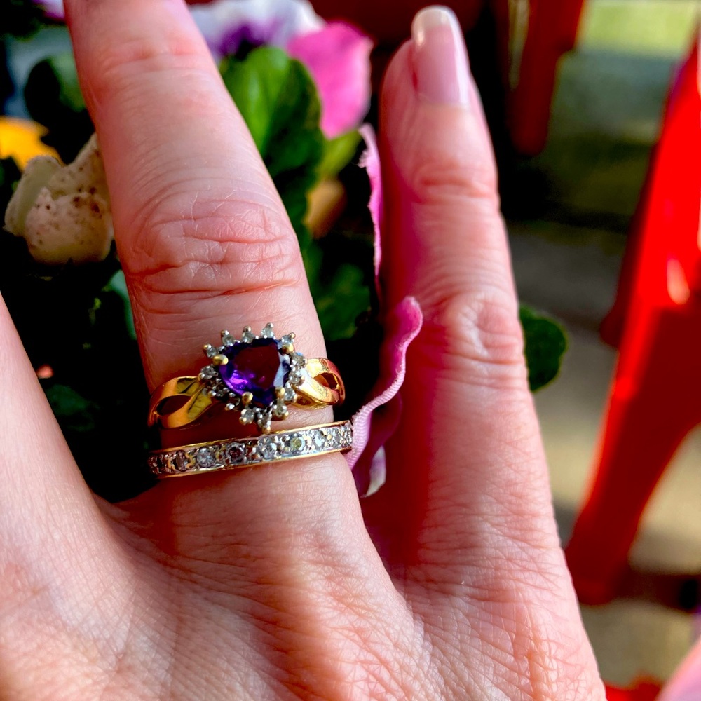 10 Kt yellow gold Diamond and Amethyst Ring